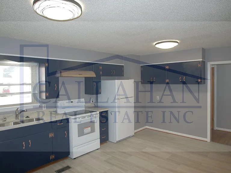 401 Country Club Rd — Photo 23