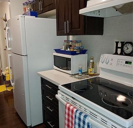 5th image of 4692 N Crysler Ave #304