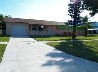 424 Davis Rd, Palm Springs, FL 33461