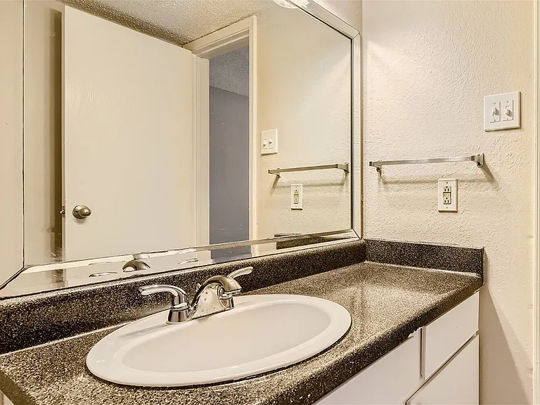 Rise Spring Pointe — Photo 94