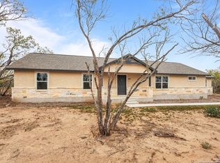 149 Sylas Hayes Loop, Pleasanton, TX 78064