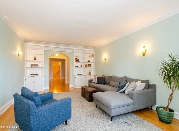 4th image of 734 Hinman Ave #1A