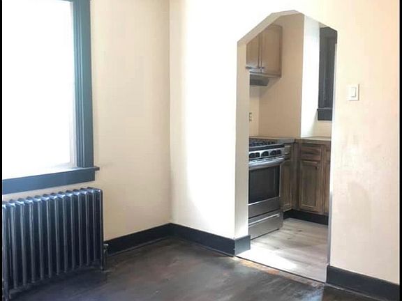 3rd image of 427 Hays Ave APT 1