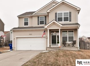 16202 Loop St, Omaha, NE 68136