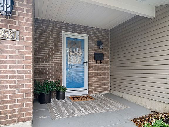 2nd image of 2521 Jackson Dr