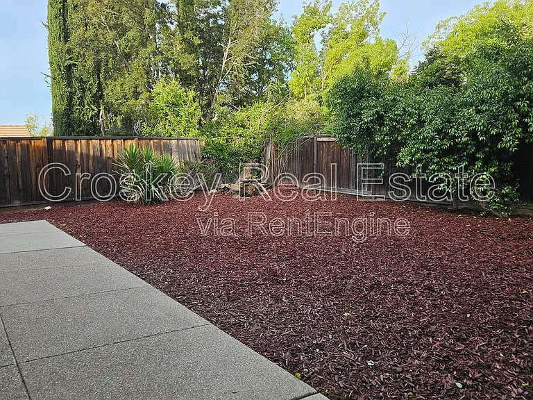 1952 Kettle Rock Ct — Photo 13
