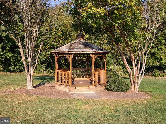 3rd image of 11131 Rock Garden Dr