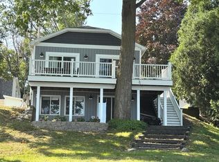 N10524 Howard Ave, Fox Lake, WI 53933