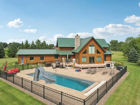 N6955 Morgan ROAD, Oconomowoc, WI 53066