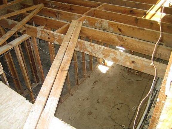 4th image of 664 McPherson Dr