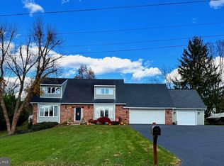 752 Panorama Dr, Martinsburg, WV 25403