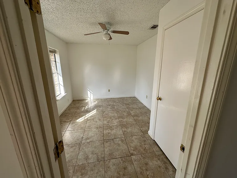 2136 Pebble Beach Dr — Photo 10