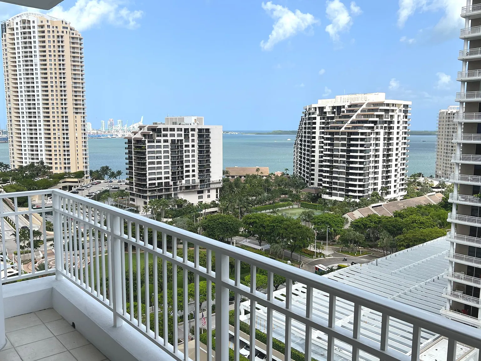 1 bed, 1.5 bath, 878 sqft, $3,350 — Photo 1