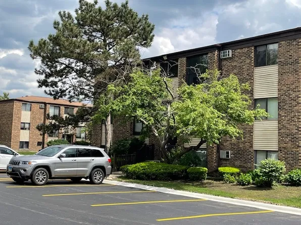 160 Dunteman Dr APT 201, Glendale Heights, IL 60139