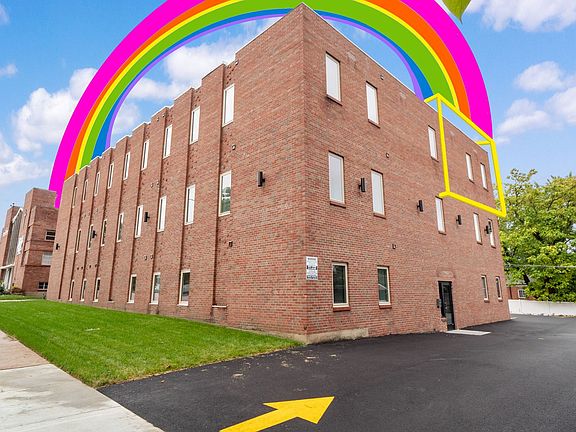 4th image of 6942 Lansdowne Ave #15