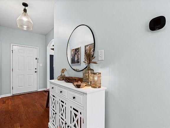 2nd image of 1218 Stratford Ct S