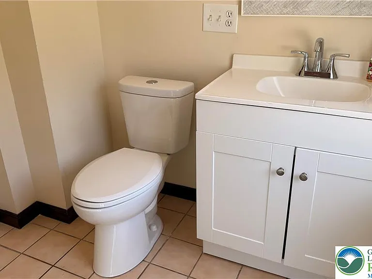 3241 Freemansburg Ave — Photo 10