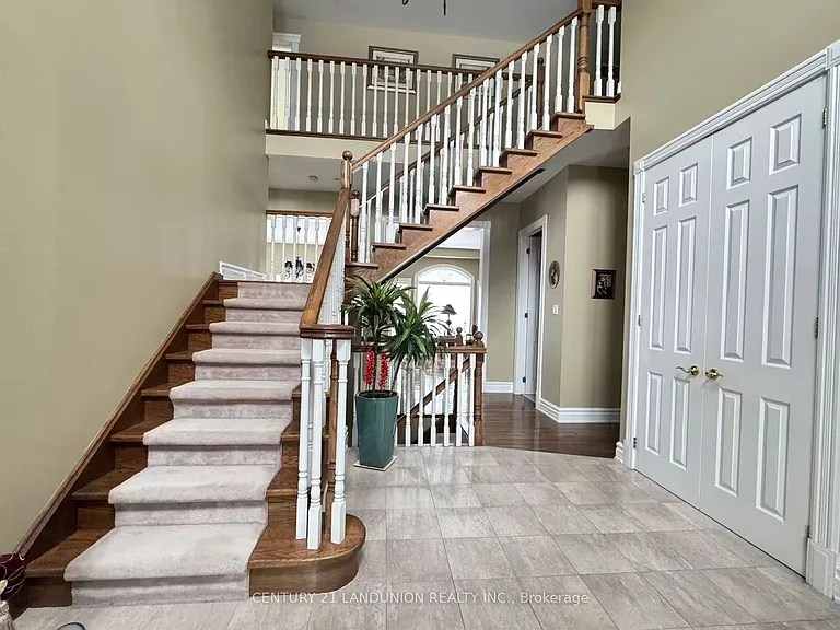5 Dafoe Ct — Photo 9