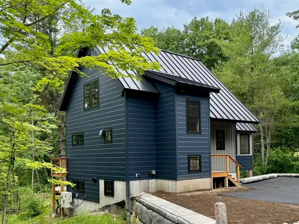 86 Governor Wentworth Highway, Tuftonboro, NH 03853