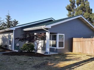 1290 Fenwick St, Coos Bay, OR