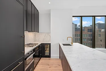 Rented by R New York