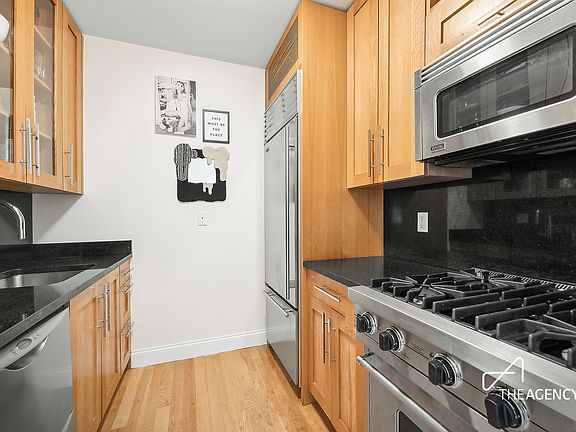 4th image of 88 Greenwich St APT 1116