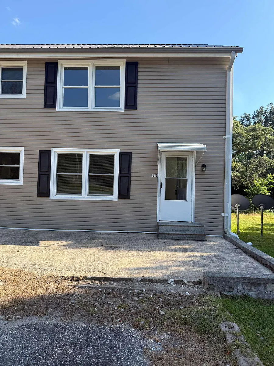 Building Photo - 312 Westview Loop