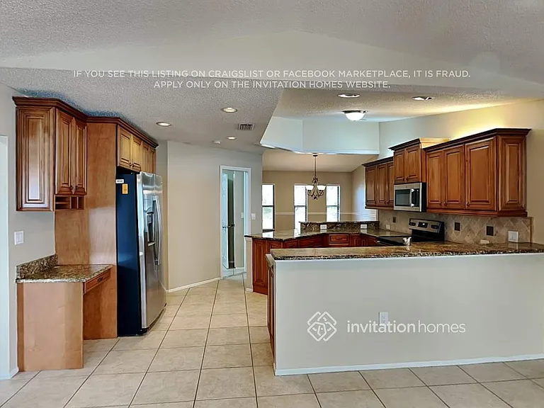 2297 Cork Oak St E — Photo 6