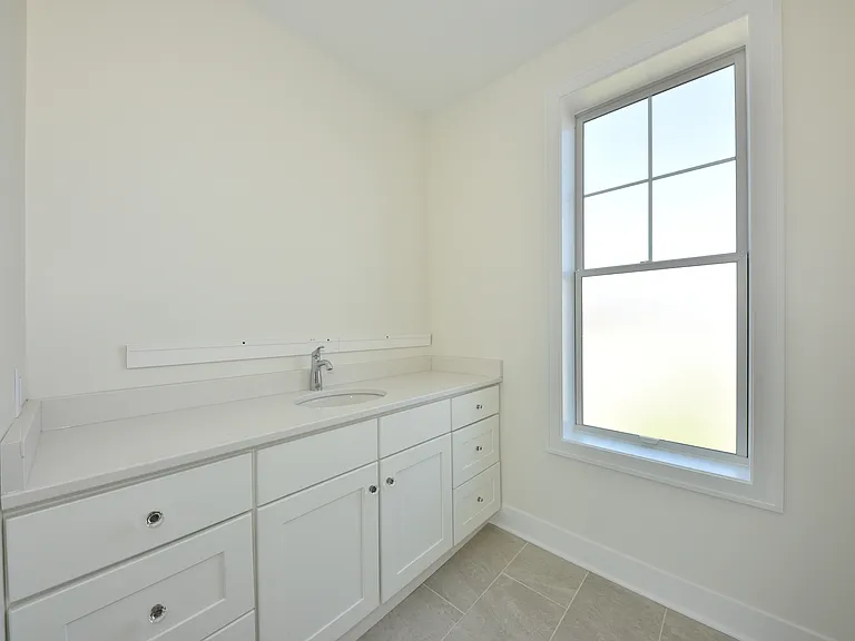 Front Apt - Full Bath Countertop