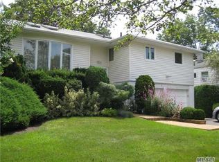 2773 Covered Bridge Rd, Merrick, NY 11566