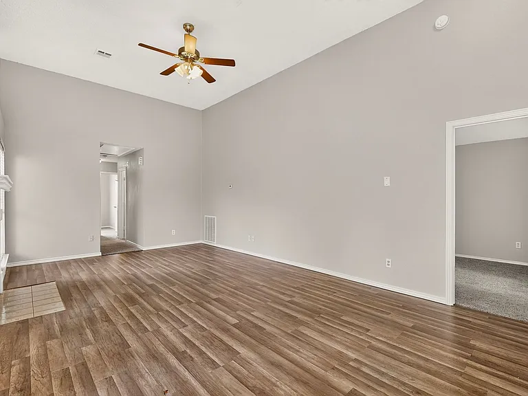 2521 Winter Oak St — Photo 8