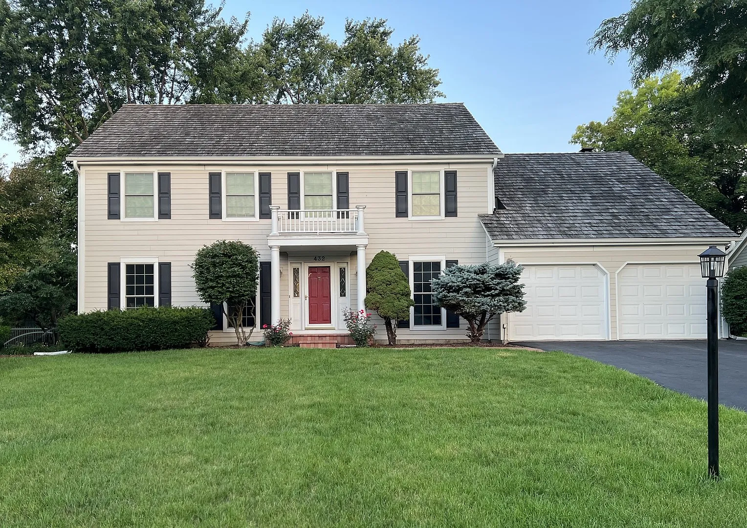 432 Whitney Dr photo 1