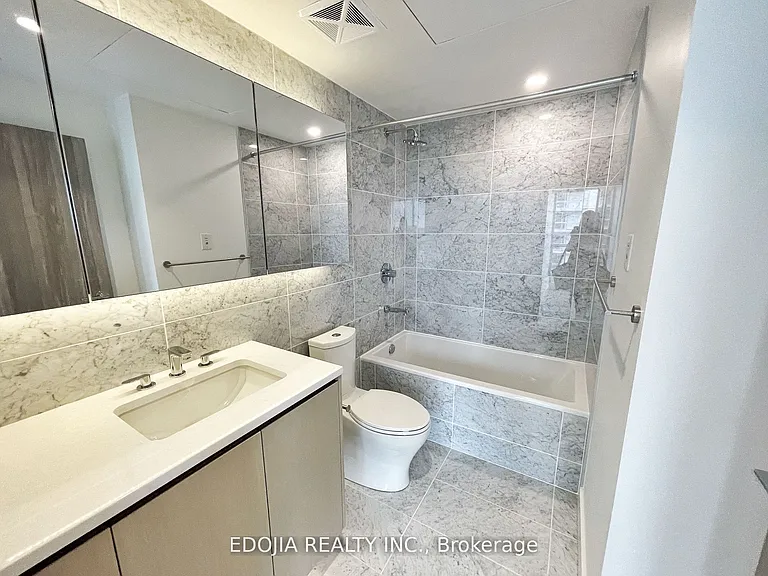 85 McMahon Dr #1506 — Photo 12