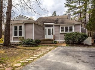 5600 Woods Walk Rd, Midlothian, VA 23112