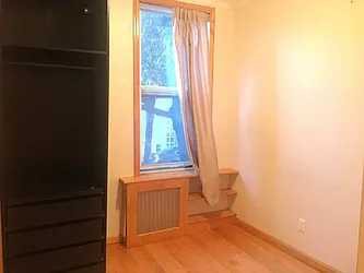 Rented by Capri Jet Realty Corp