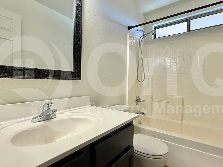 3242 E Bonanza Rd — Photo 15
