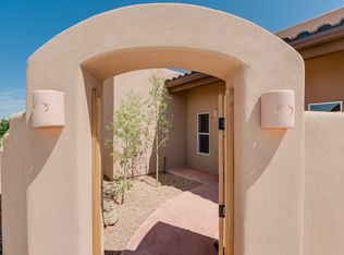 1560 Shalako Way, Santa Fe, NM 87507