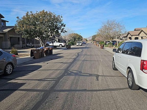 5th image of 44032 W Garden Ln