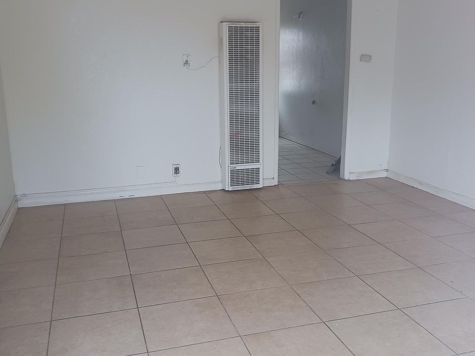 2nd image of 4012 W Ave W #8