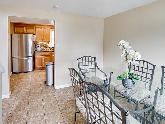 3rd image of 14714 Brook Dr