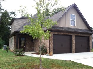 104 Falling Waters Ln, Maylene, AL 35114
