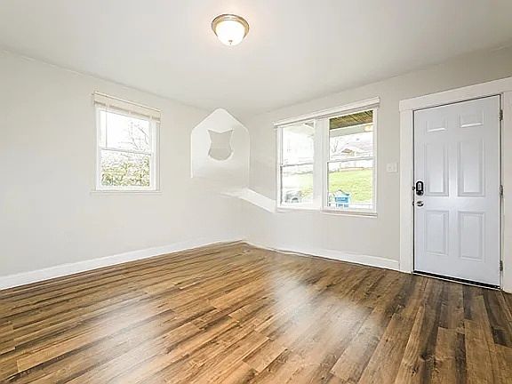 5th image of 303 Grant Ave