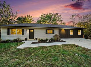 2047 Amsterdam Rd, Crescent Springs, KY 41017