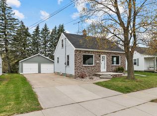 223 Buchanan St, Little Chute, WI 54140