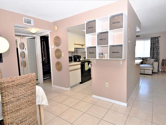 3rd image of 224 Beach Park Ln #224