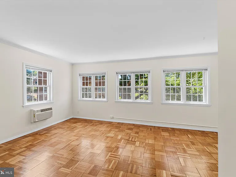 3226 Gunston Rd — Photo 7