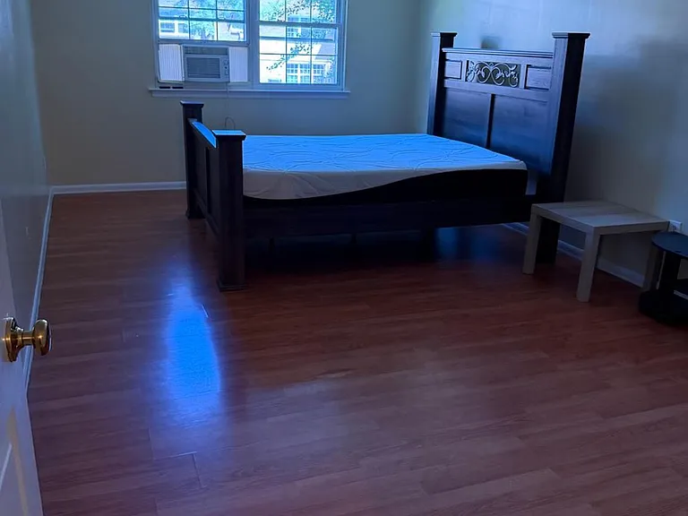 434 College Dr — Photo 3