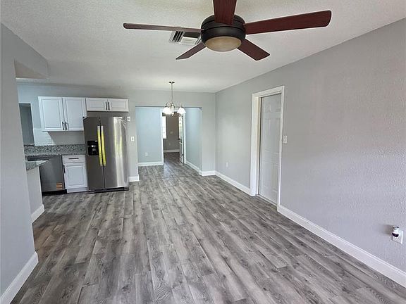 3rd image of 810 SWISS LANE