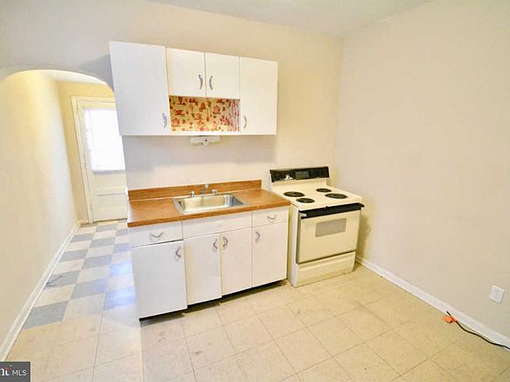 4th image of 822 E Chelten Ave #1