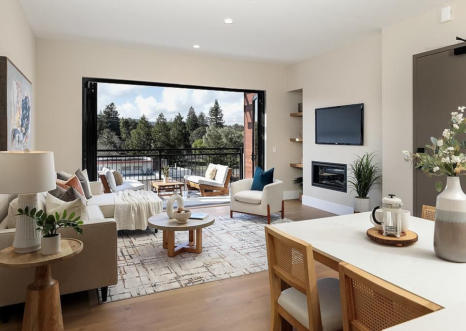 1st image of 389 1st St #30